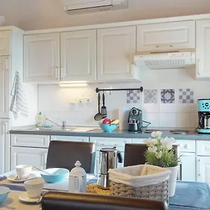 Lora Deluxe Superior 5 Star Apartment, Your Piece Of Heaven By The Sea & Park With Sea & Park View Apartmán